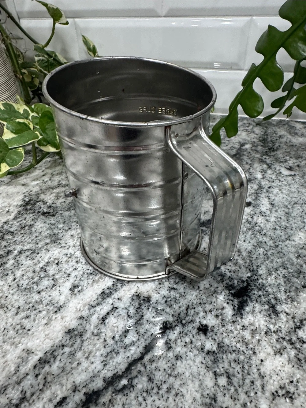 Vintage Stainless Steel Flour Sifter | 3-Cup Capacity with Wooden Knob Crank